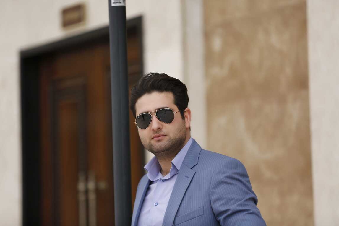 بهنام پورحسن | طراحی حرفه‌ای پوستر از کجا شروع می‌شود؟​​​​​​​ | سینما | هنر | نمایش | گرافیک | طراحی پوستر