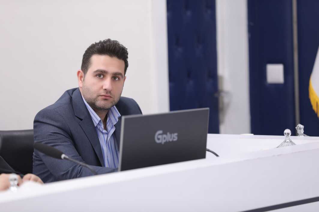 بهنام پورحسن | طراحی پوستر، بخشی از کارگردانی بصری اثر است | سینما | هنر | نمایش | گرافیک | طراحی پوستر